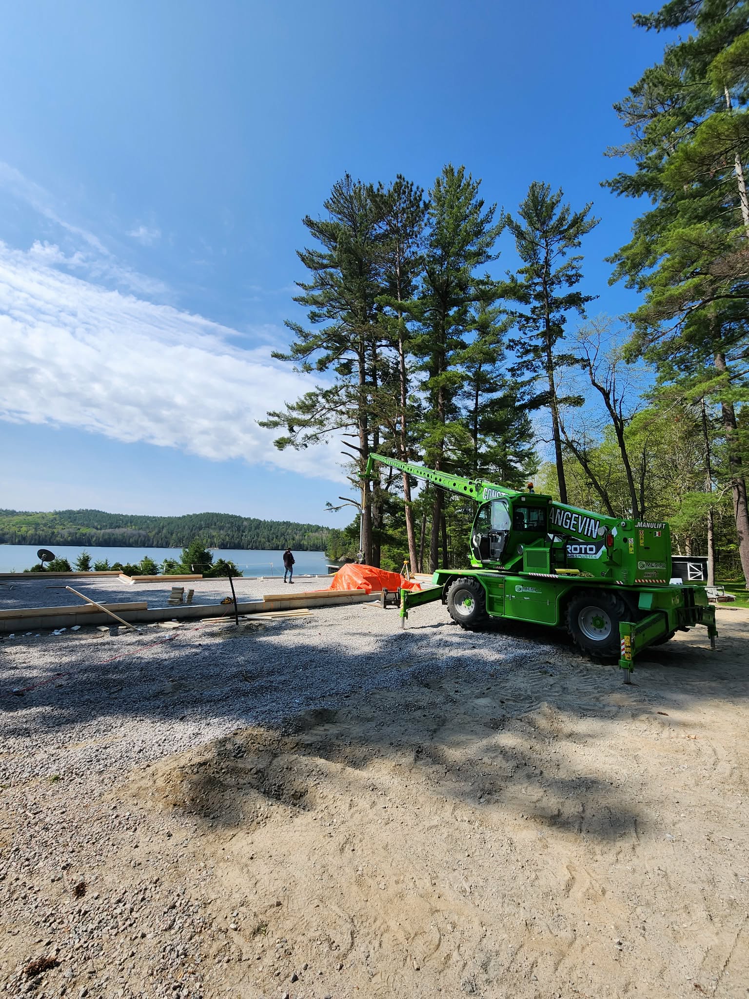 Manulift sur un chantier de Construction Langevin